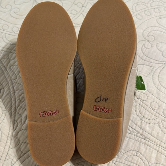 Taos Footwear NWOB Women’s Royal Slip On Mule - Picture 7 of 10